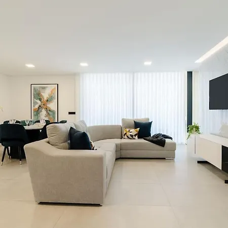 Lunarenzo Seaview, Pool, Ac, Parking 칼례타