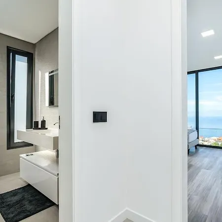 Lunarenzo Seaview, Pool, Ac, Parking * Calheta (Madeira)