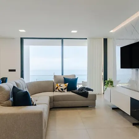 Lunarenzo Seaview, Pool, Ac, Parking Villa Calheta (Madeira)