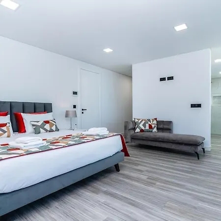 Вилла Lunarenzo Seaview, Pool, Ac, Parking Кальета