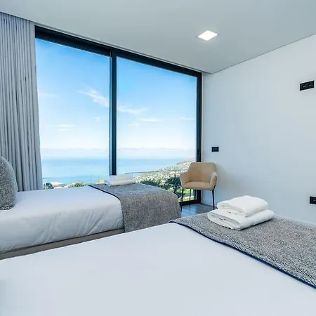 Lunarenzo Seaview, Pool, Ac, Parking