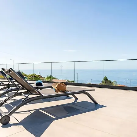 Lunarenzo Seaview, Pool, Ac, Parking Вилла