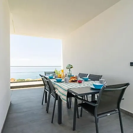 Lunarenzo Seaview, Pool, Ac, Parking *