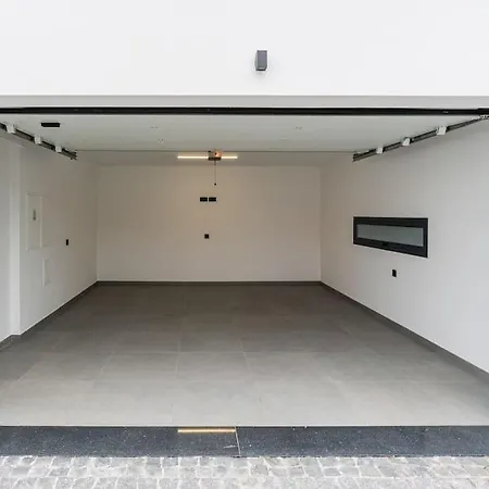 فيلة Lunarenzo Seaview, Pool, Ac, Parking *