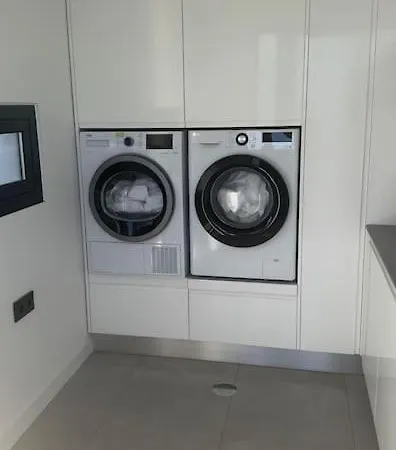 فيلة Lunarenzo Seaview, Pool, Ac, Parking