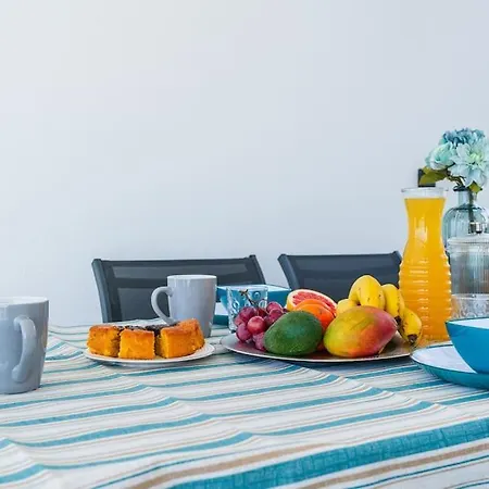 Lunarenzo Seaview, Pool, Ac, Parking فيلة كالهيتا