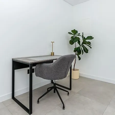 Lunarenzo Seaview, Pool, Ac, Parking فيلة