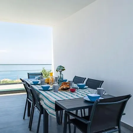 Lunarenzo Seaview, Pool, Ac, Parking فيلة *