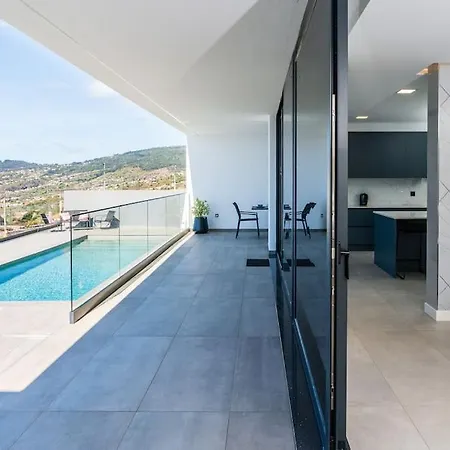 فيلة Lunarenzo Seaview, Pool, Ac, Parking