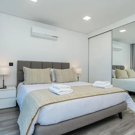 Вилла Lunarenzo Seaview, Pool, Ac, Parking Кальета