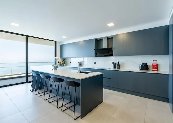 Lunarenzo Seaview, Pool, Ac, Parking Villa Calheta (Madeira)